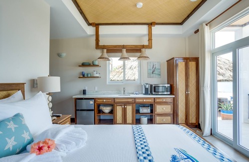 Placencia Resort | Luxus-Cabana am Strand mit Poolbar