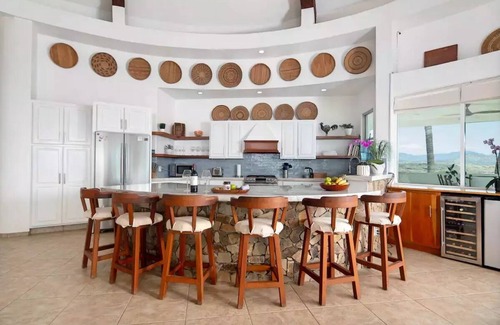 Buenavista Haus | Luxury Beachfront Gem ~ Panoramic Sea Views ~ Heated Pool