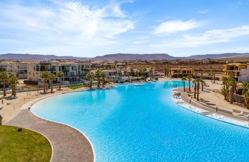 St. George Haus | Luxury Beachside home