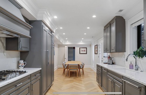 Capitol Hill Haus | Luxury Capitol Hill Home steps from US Capitol. 4BR 4.5 Bath Patio and Deck