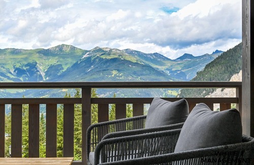 Courchevel Skihütte | Luxury chalet at the entrance of le Belvédère