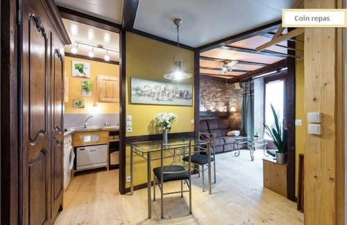 Annecy Old Town Wohnung | Luxus charmantes Apartment 4 * mit Balkon in der Altstadt von Annecy