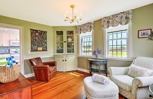 Tiverton Sonstige | Luxury Coastal Farmhouse Steps from the Beach Entire House Sleeps 6
