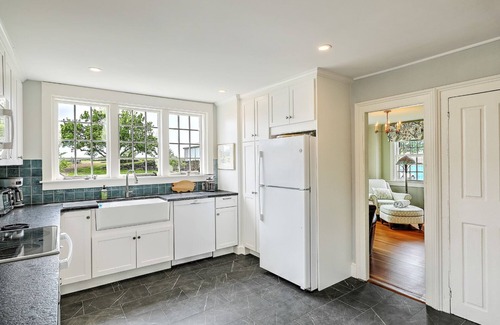 Tiverton Sonstige | Luxury Coastal Farmhouse Steps from the Beach Entire House Sleeps 6