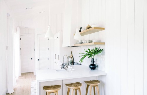 Seven Mile Beach Hütte | Luxury Cottage, 1bd/1ba steps to Pool+7 Mile Beach