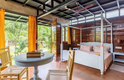 Morjim Haus | Luxury cottages in lush green panoramic windows
