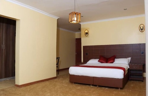 Ongata Rongai Kabine | Luxury Deluxe Double Room in Karen Nairobi