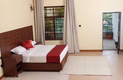 Ongata Rongai Kabine | Luxury Deluxe Double Room in Karen Nairobi