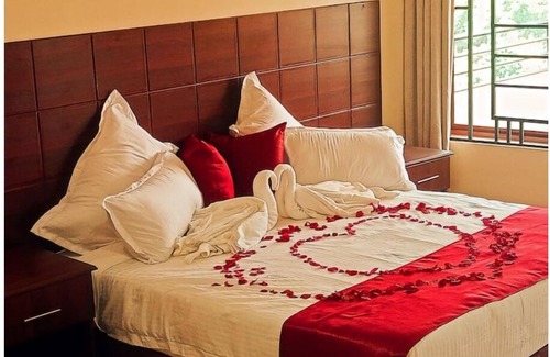 Ongata Rongai Kabine | Luxury Deluxe Double Room in Karen Nairobi