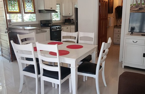 Caye Caulker Haus | Luxury Deluxe King Suite