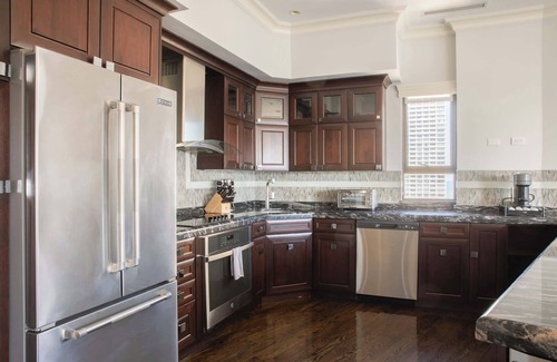 Rush and Division Wohnung | Luxury Designer Penthouse NW | Pool | Gold Coast