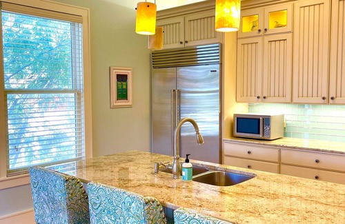 Frankfort Haus | Luxury Downtown Loft 2 bedroom/ 2 bath Home