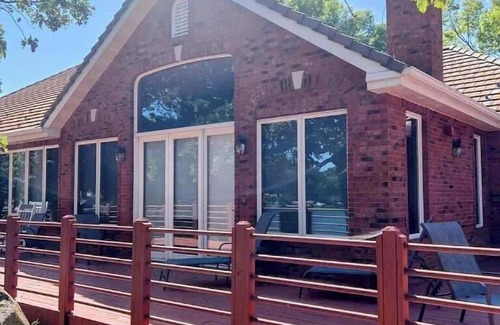 Big Stone City Haus | Private 10-Loch-Golfplatz, 5BD, 2. 5BA, 22Acers, 700 ft Seeufer