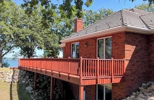 Big Stone City Haus | Private 10-Loch-Golfplatz, 5BD, 2. 5BA, 22Acers, 700 ft Seeufer