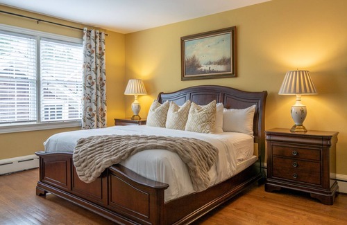 Cartersville Haus | Luxury Farmhouse in the Heart of Historic Downtown