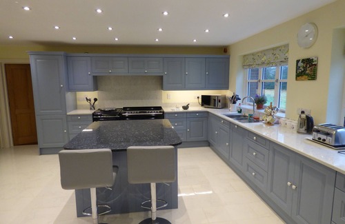 Munslow Haus | Luxury Farmhouse with Hot Tub, sleeps up to 20 people