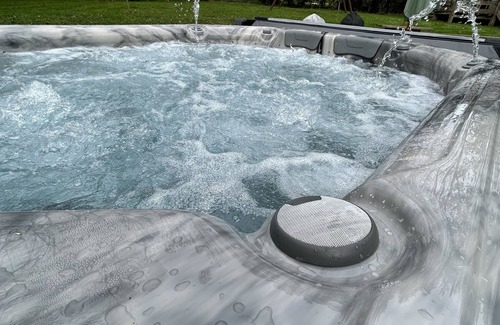 Munslow Haus | Luxury Farmhouse with Hot Tub, sleeps up to 20 people