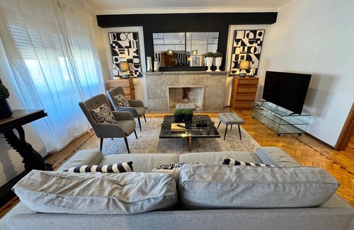 Alfama Wohnung | Luxus für 30 Gäste Mit Blick auf den Fluss und 442 m2!