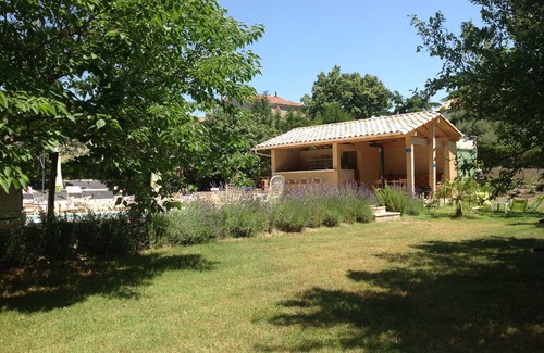 Saint-Christol-Les-Ales Wohnung | Luxuriöses Familienhaus mit beheiztem Pool. Zwischen Meer und Berg.