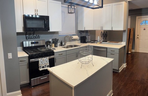 Near East Columbus Haus | Luxury Fully Furnished Spacious 3 BDR 3 Full BTH Columbus Home with Amenities!