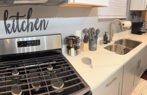 Near East Columbus Haus | Luxury Fully Furnished Spacious 3 BDR 3 Full BTH Columbus Home with Amenities!