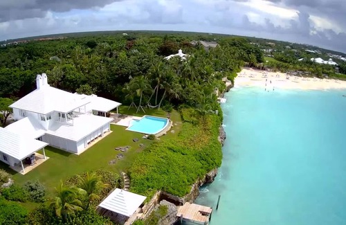 Westwind Villa | Luxury ,FULLY STAFFED, OCEAN FRONT Villa w/Pool in OLD FORT BAY, Nassau