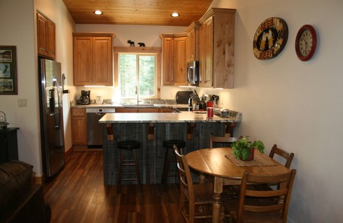 Bigfork Haus | Luxus-Gästehaus mit Flusszugang