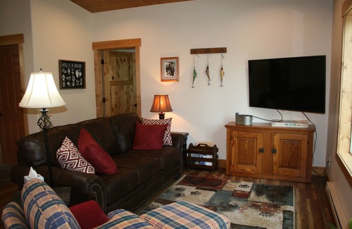 Bigfork Haus | Luxus-Gästehaus mit Flusszugang