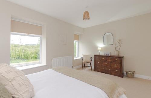 Aberdare Haus | Luxury Home in Penderyn - Waterfall Country