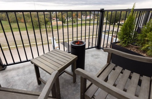 Berlin Wohnung | Luxury Hot Tub Suite in Downtown Berlin 304