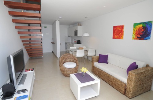 Arco da Calheta Haus | Luxus-Ferienhaus-Ensuite mit Dusche-Meerblick-Casa Frangipani