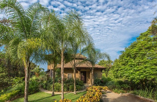 Dominicalito Villa | Private Dschungelvilla mit Meerblick, Infinity-Pool, Wildlife & A / C
