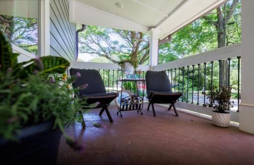 Lithonia Wohnung | Luxury King Bed Room Private Entry and Bathroom