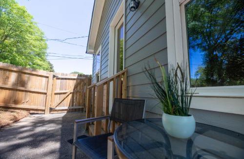 Lithonia Wohnung | Luxury King Bed Room Private Entry and Bathroom