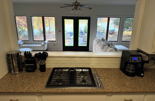 Bridgeton Haus | Luxury Lake House Getaway in charming Jersey Shore Countryside