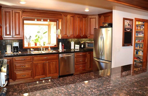 East Shore Haus | Luxusimmobilie am See - 222 Fuß von Lake Front