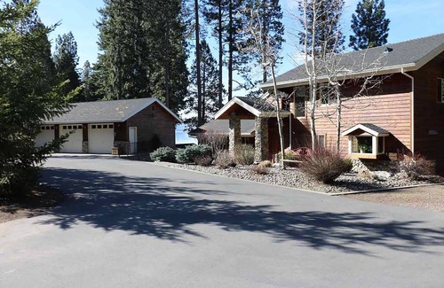 East Shore Haus | Luxusimmobilie am See - 222 Fuß von Lake Front