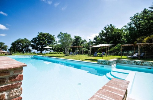 Torrita di Siena Wohnung | Luxury Large Apt in Siena Resort at Eagle