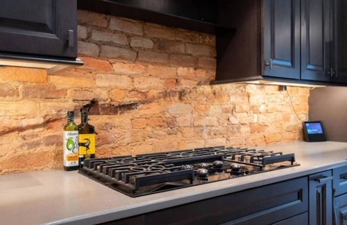 Lincolnton Haus | Luxury Loft Overlooking Downtown
