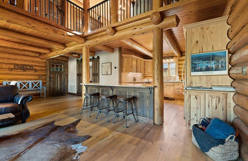 Bouvet Island Kabine | Luxury Montana Cabin with epic Mountain Views