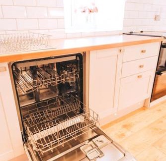 Crich Haus | Luxury newly converted oak cottage with hot tub