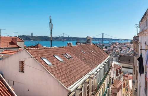 Bairro Alto Wohnung | Luxury Oasis in Bairro Alto by LovelyStay
