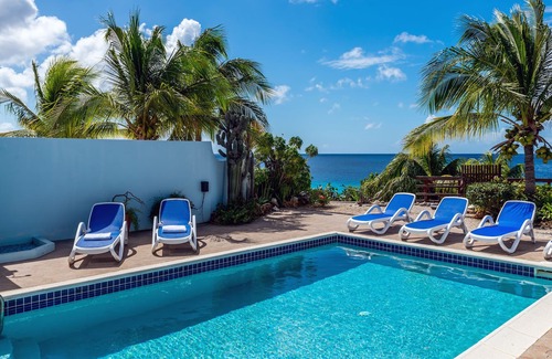 Sabadeco Villa | Luxuriöse Villa am Meer, voll klimatisierter Privatpool, direkter Zugang zum Meer, großartiges Tauchen