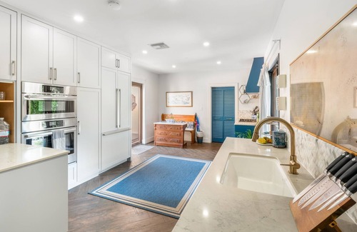 Savannah Haus | Luxury, Private Home with Pool & Gym, 800 ft to Spotts Beach