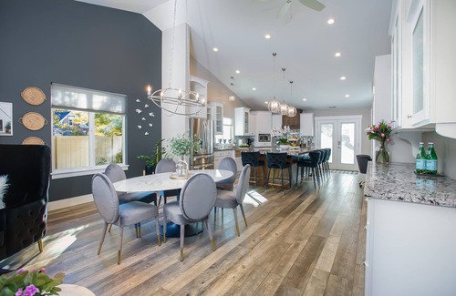 Layton Haus | Luxury Retreat-gourmet kitchen, playhouse, hot tub, & steam shower