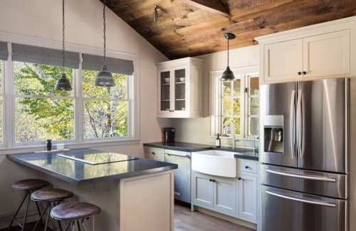 Faber Hütte | Luxury Retreat Perfect for Reconnecting w/ Nature