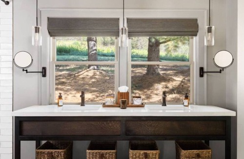 Faber Hütte | Luxury Retreat Perfect for Reconnecting w/ Nature