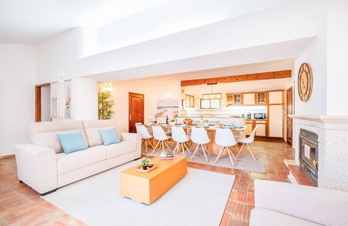 Areias de Sao Joao Villa | Beachside Bliss: 4-Bed Villa w/ Private Heatable Pool, Jacuzzi, Games