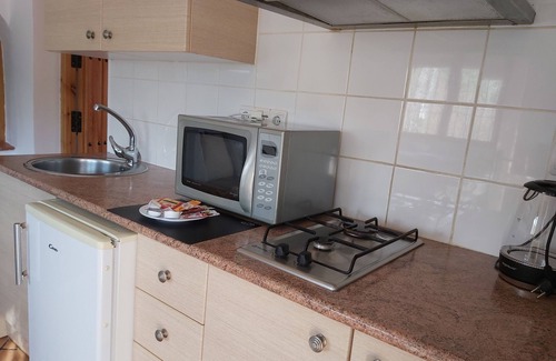 Iznajar Wohnung | Luxury Roof Terrace Apartment With Amazing Views, a chlorine free Pool/hot tub