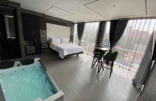 El Poblado Hotel | Luxuszimmer mit Whirlpool und herrlicher Aussicht